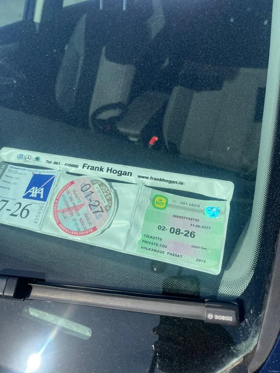 Volkswagen Passat 2012 - Image 2