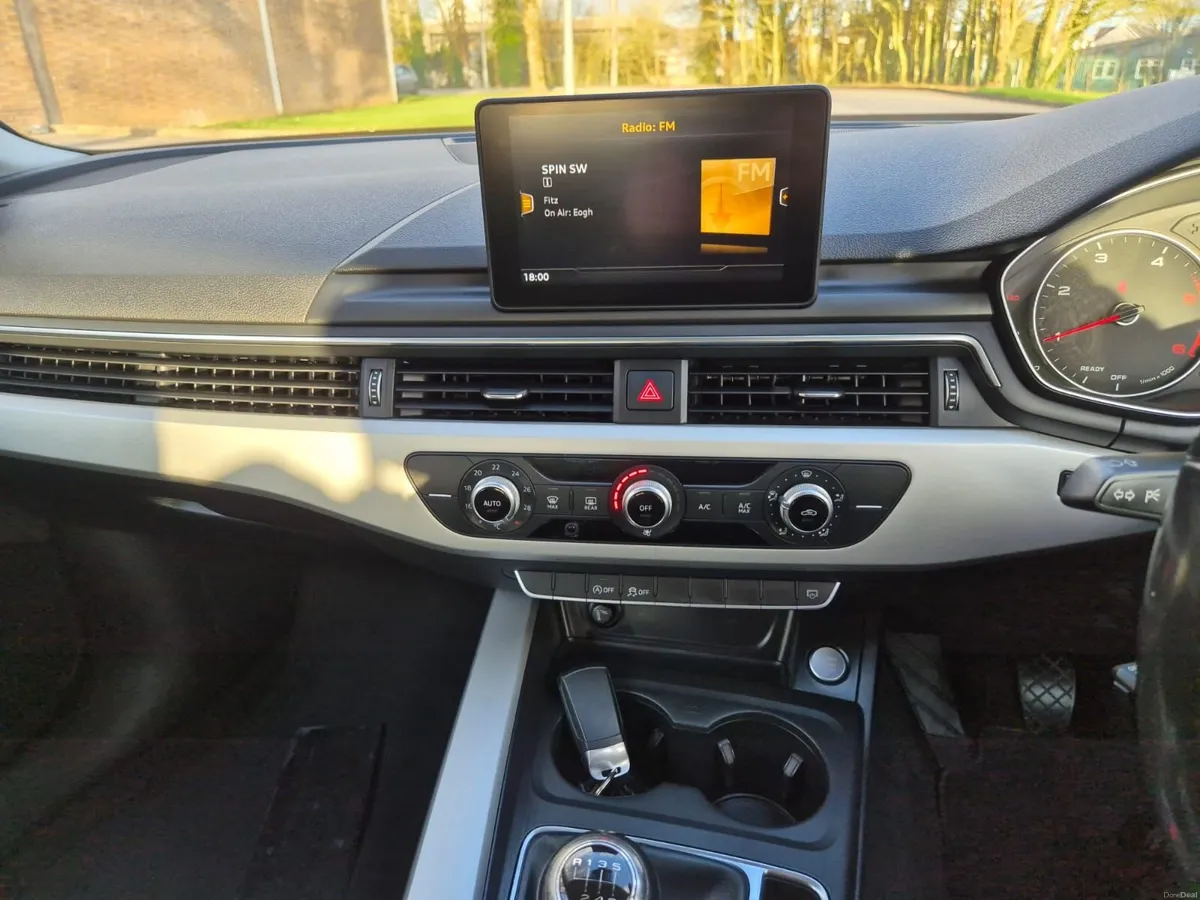 Audi A4 2016 - Image 5