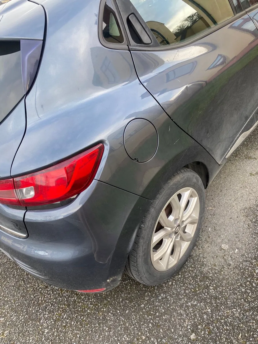 Renault Clio 2019 - Image 2