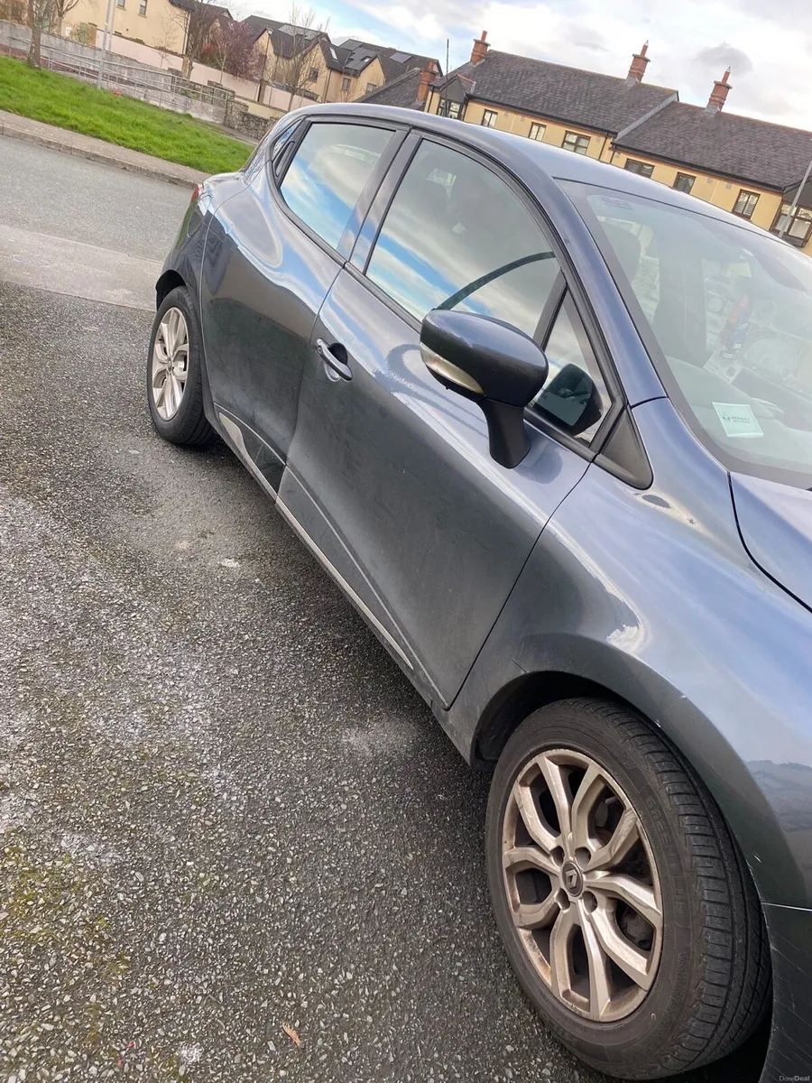 Renault Clio 2019 - Image 4