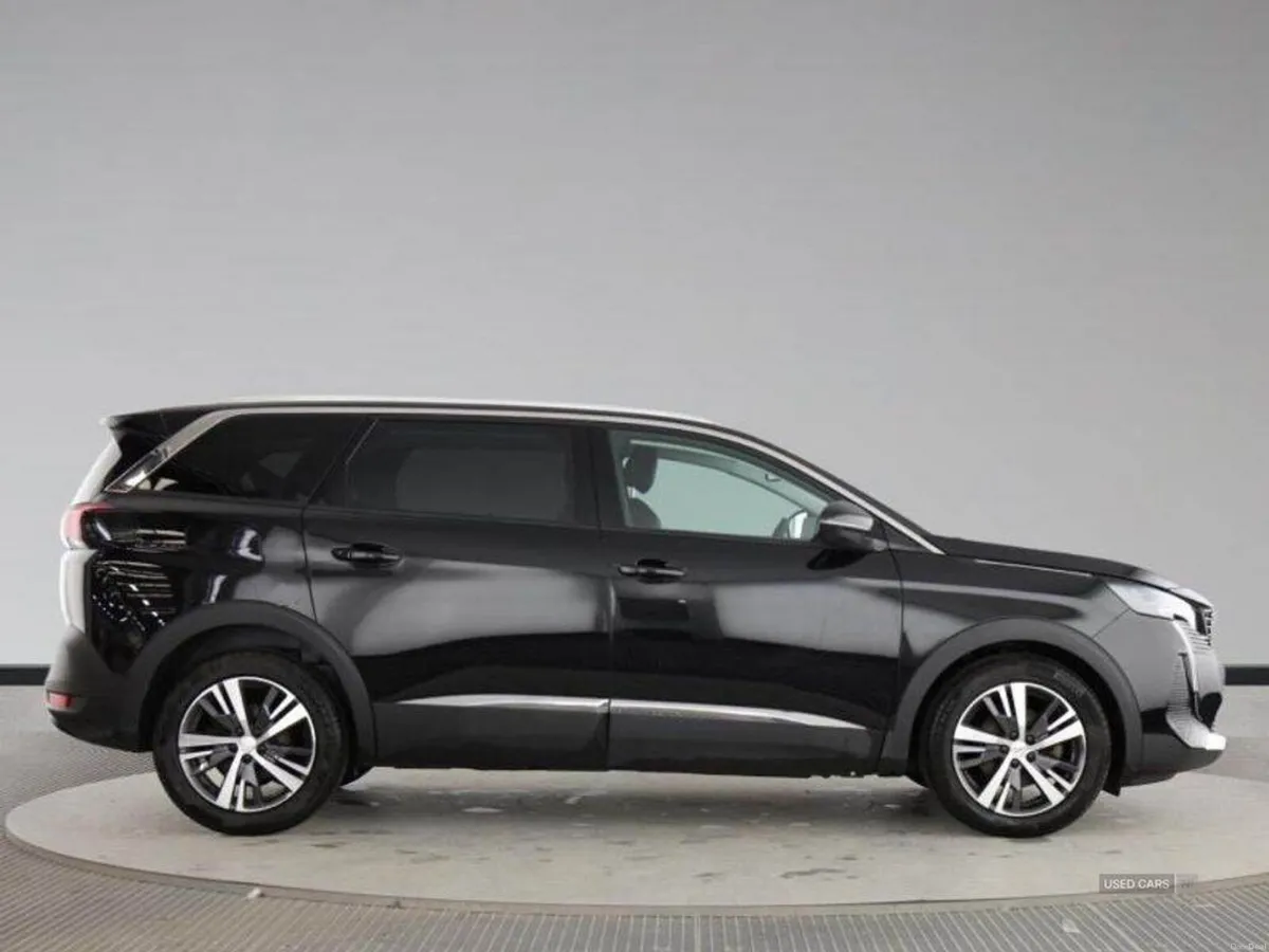 Peugeot 5008 DIESEL ESTATE - Image 2