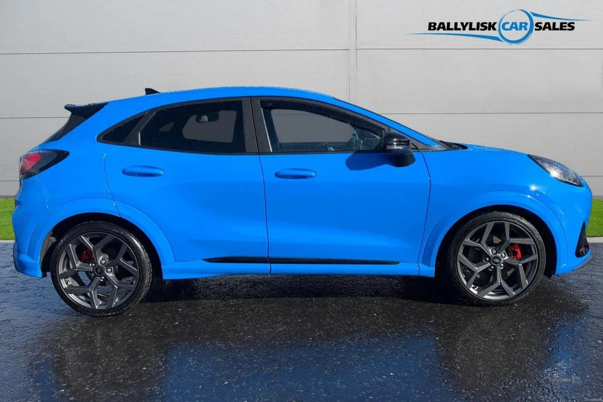 Ford Puma 1.5T 200PS ST in Azura Blue with 10K - Image 3