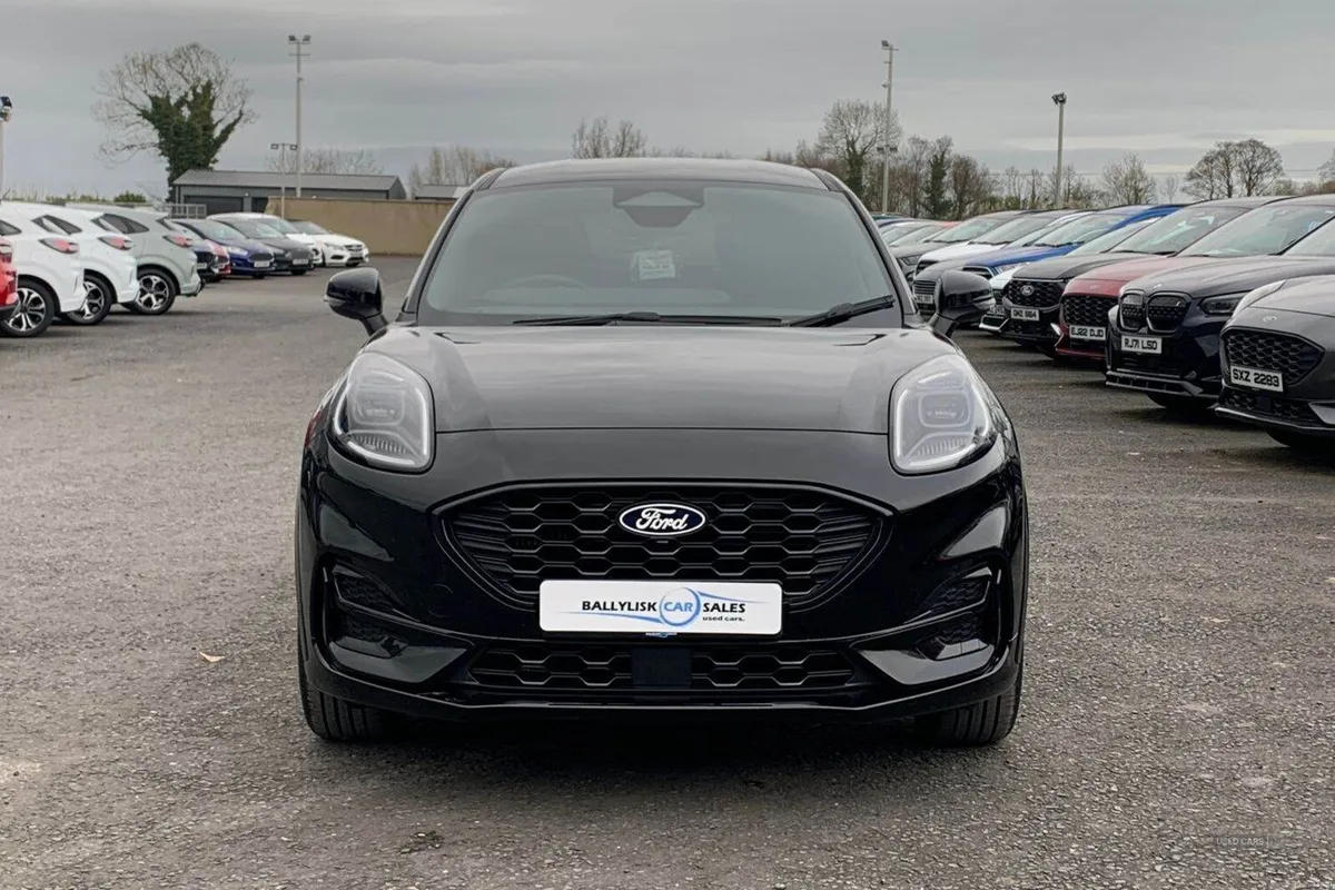 Ford Puma 1.0T 125PS ST-Line Auto in Black with on - Image 4