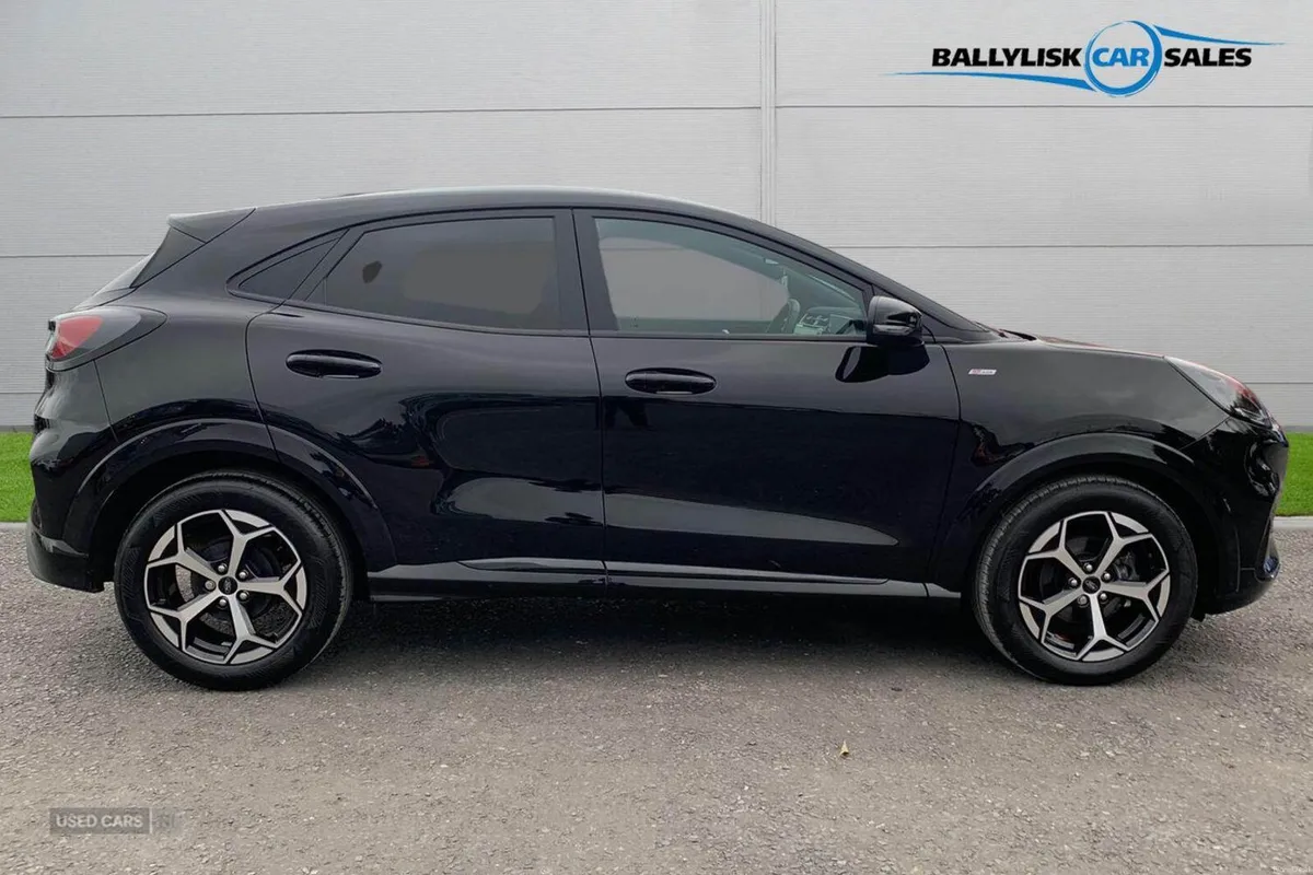 Ford Puma 1.0T 125PS ST-Line Auto in Black with on - Image 3