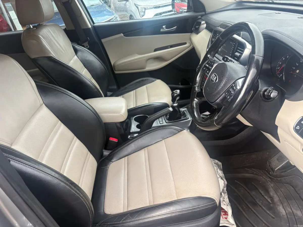 Kia Sorento K2 7-Seater 2.2 Diesel 2020 (201) - Image 6