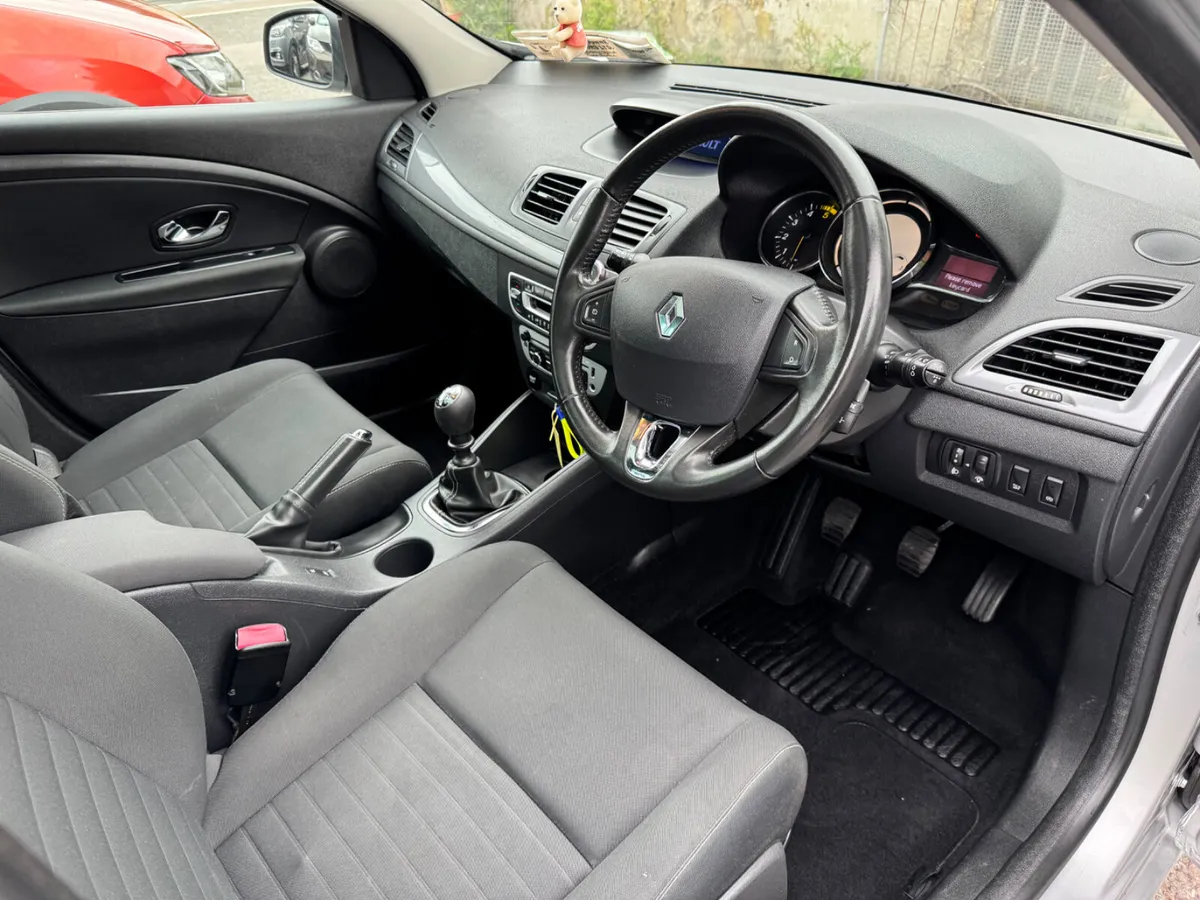 Renault Megane Estate - Image 4