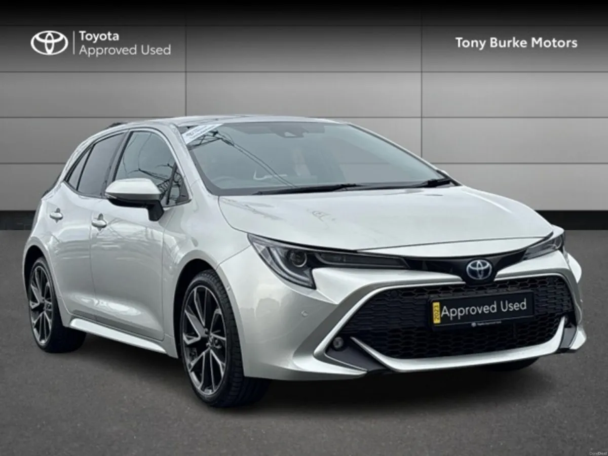 Toyota Corolla Hatchback 5dr Hybrid - Stunning &ld - Image 1