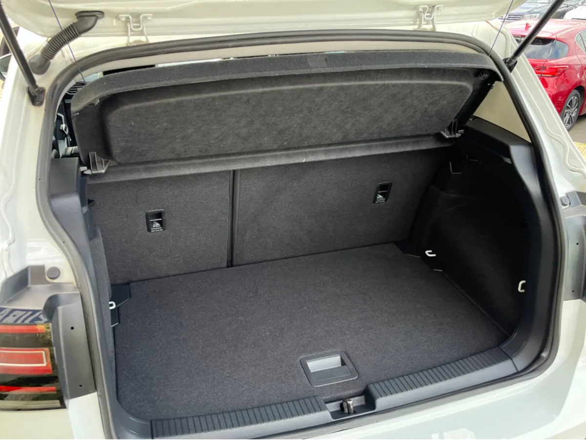 Volkswagen T-Cross STYLE AUTOMATIC 1.0 PETROL //AD - Image 6