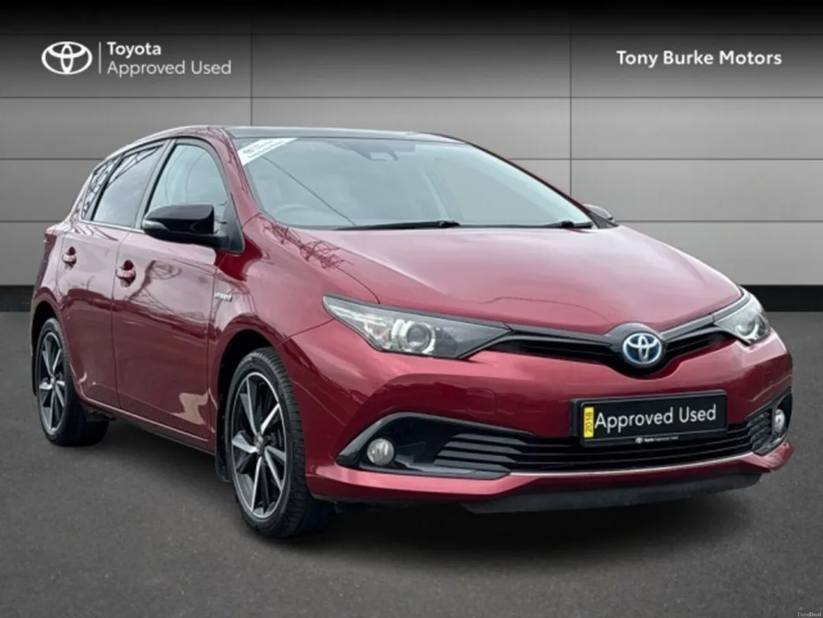 Toyota Auris Hatchback 5dr Hybrid - LunaSport Edit - Image 1