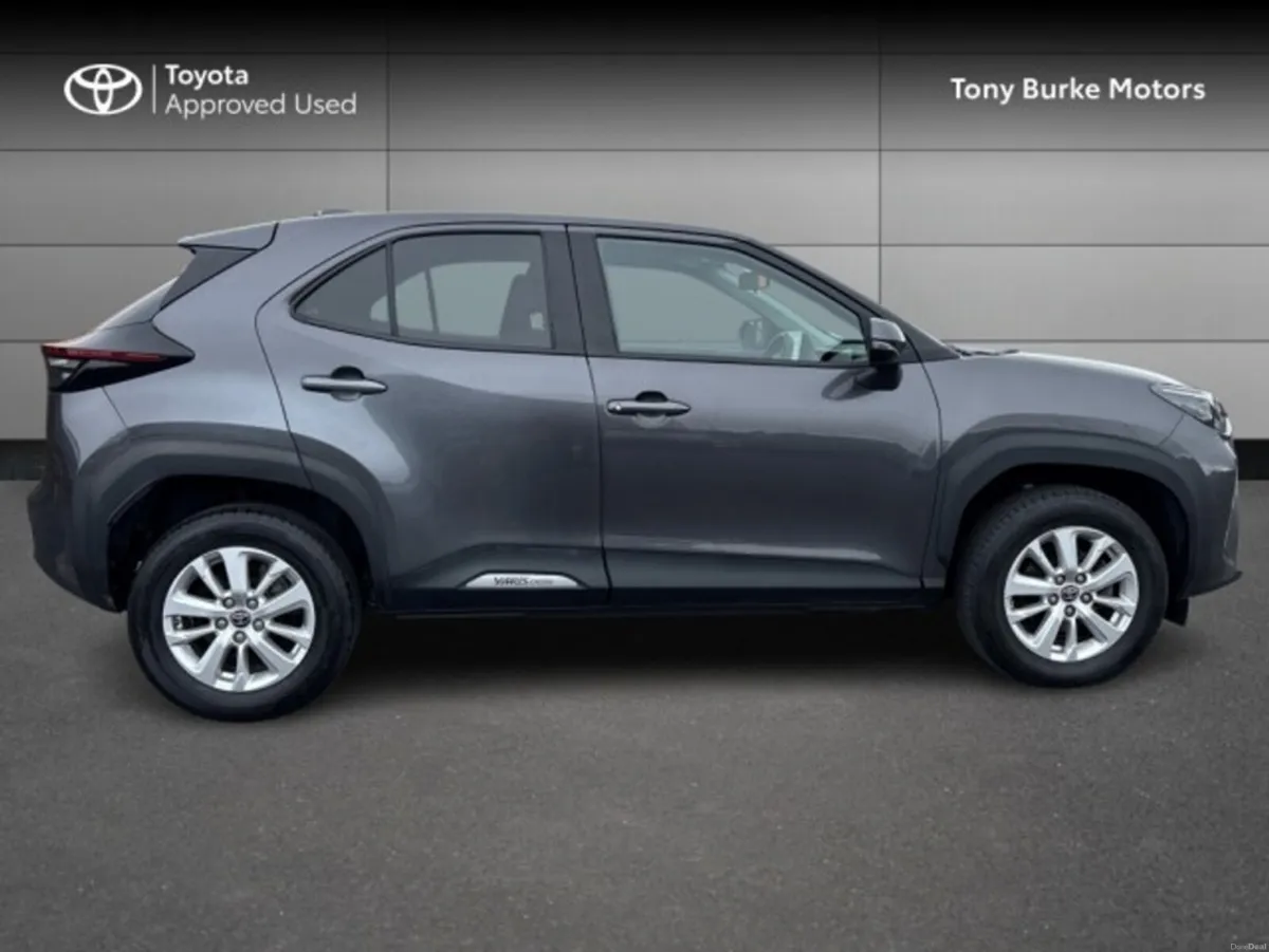 Toyota Yaris Cross - Luna - 1.5 Hybrid - Automatic - Image 3