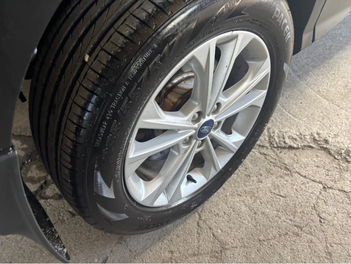 Ford Kuga TITANIUM 2.0 150PS PWR SH SHFT AW - Image 3