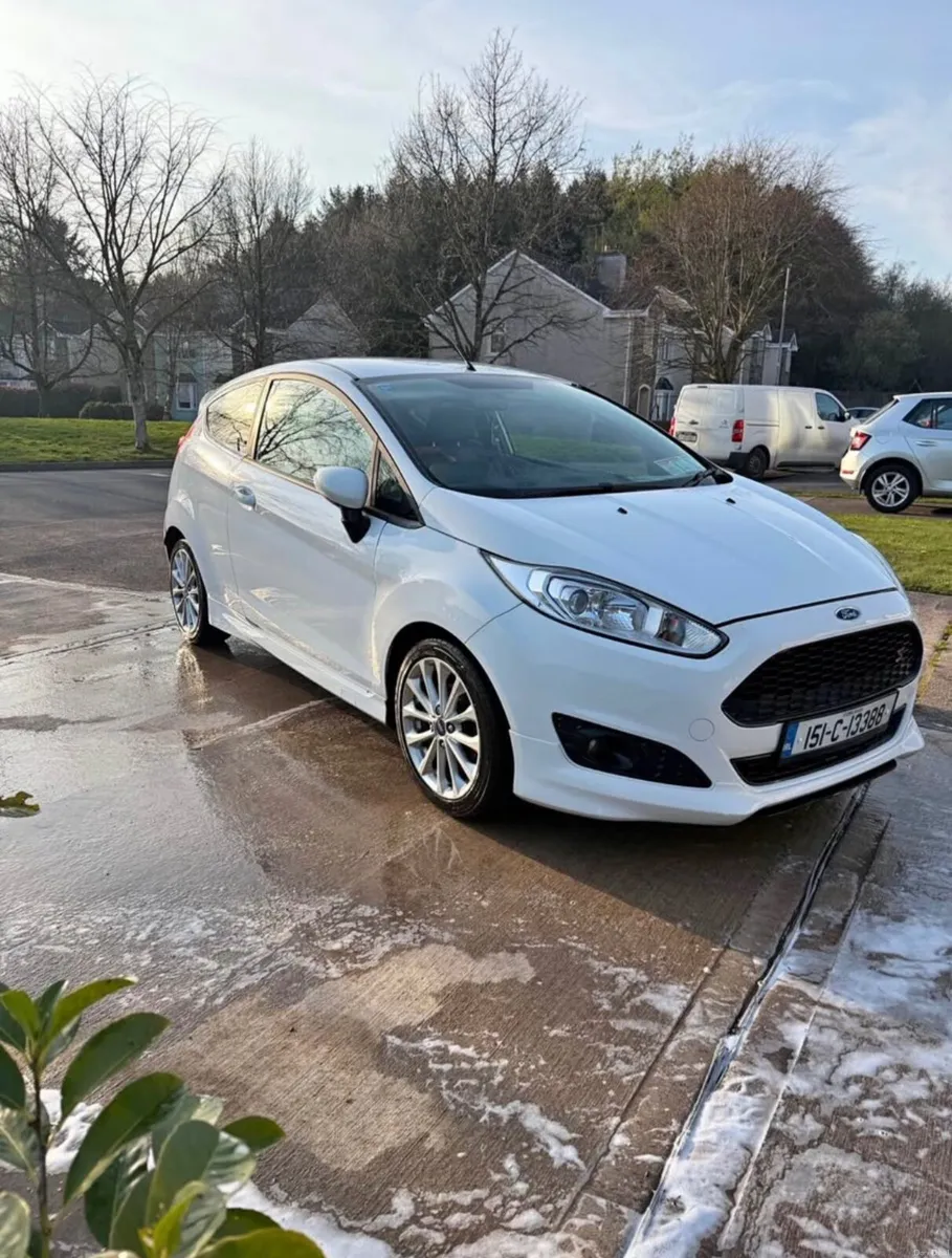 Ford Fiesta 2015 - Image 1
