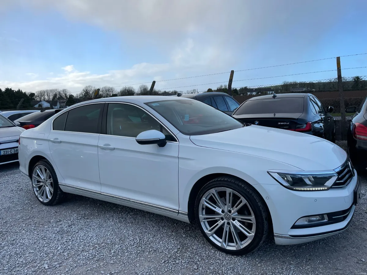 Volkswagen Passat Auto - Image 4