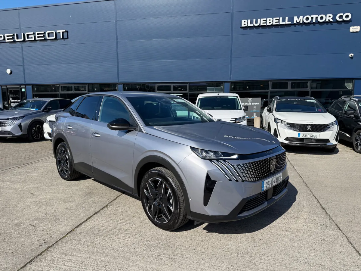 2025 Peugeot 3008 Allure Hybrid - Image 2