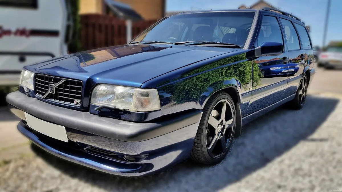 1996 Volvo 850 T5 Manual Estate - Image 1