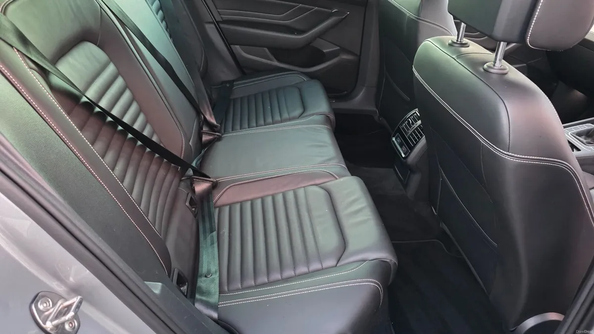 Volkswagen Passat 2020 - Image 4