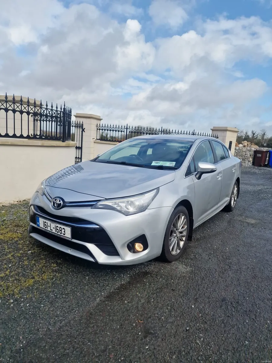 Toyota Avensis Luna Automatic Petrol - Image 1