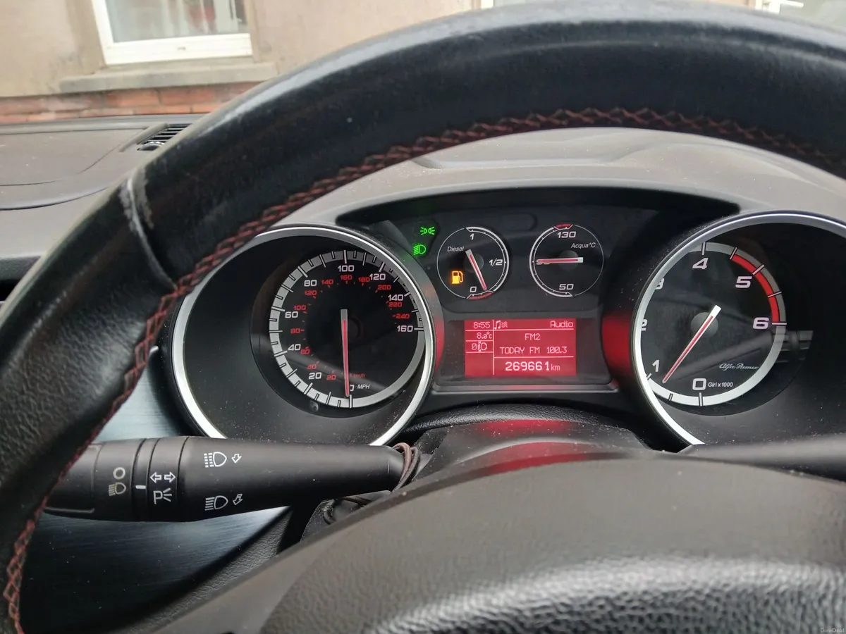 Alfa Romeo Giulietta 2013 - Image 2