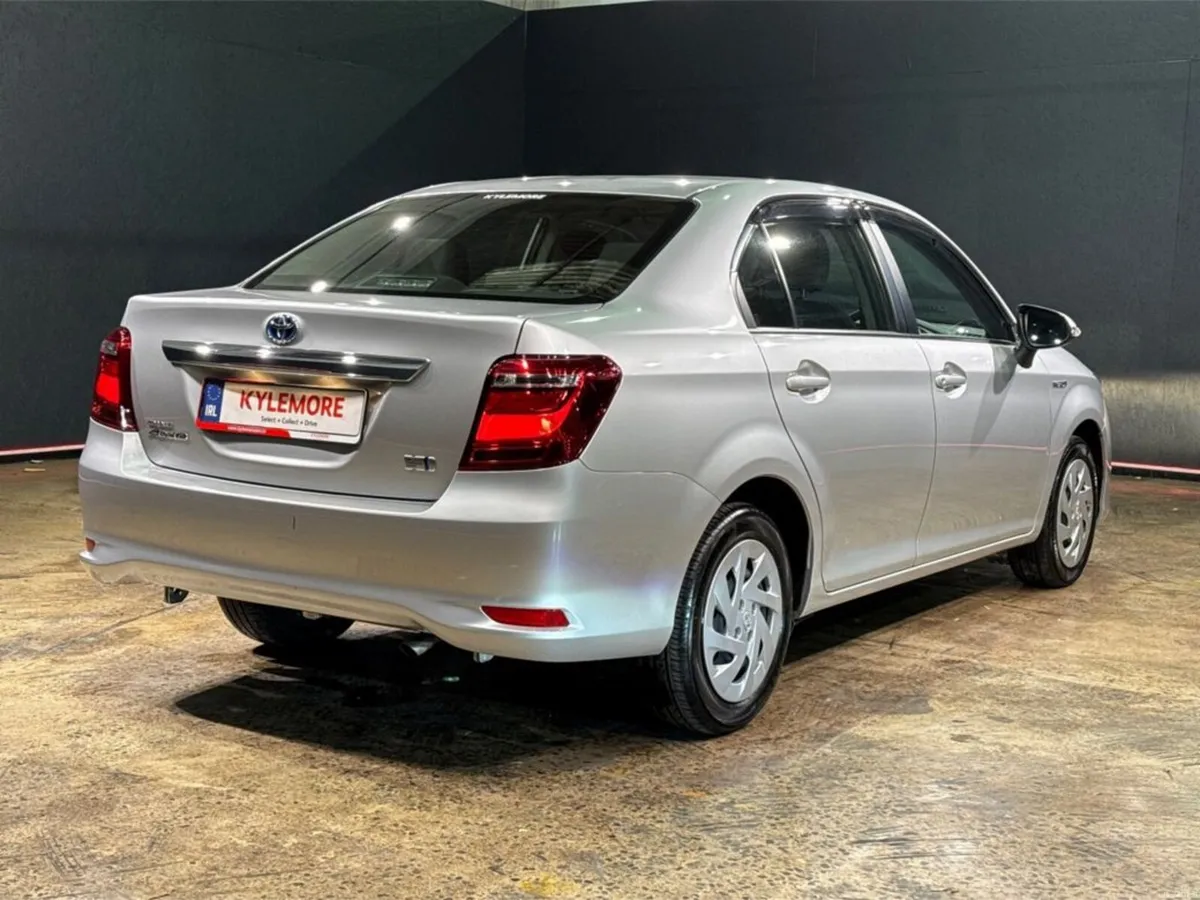 Toyota Corolla 1.5 AUTOMATIC - HYBRID - MULTI FUNC - Image 4