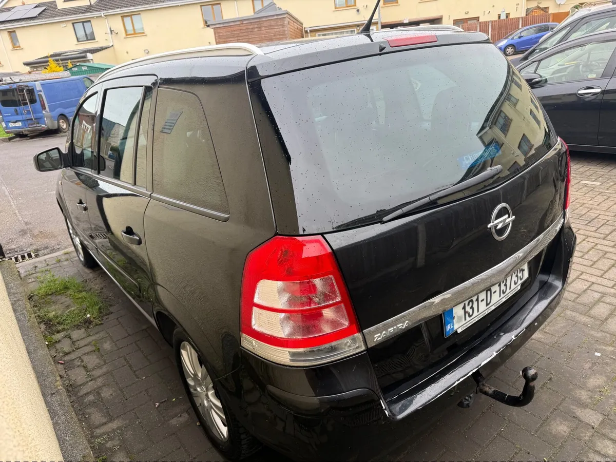 Opel Zafira 2013 - Image 2