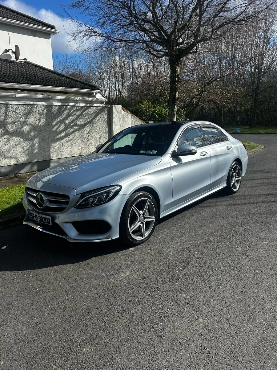 Auto C200 2L petrol high spec low mileage - Image 2