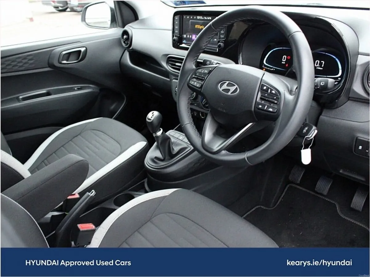 Hyundai i10 Deluxe Plus - Image 6