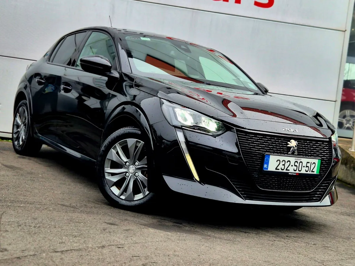2023 Peugeot e208 Allure, Carplay, 16" Alloys - Image 2