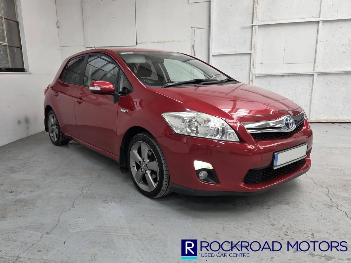 Toyota Auris Hybrid, 2012 - Image 1
