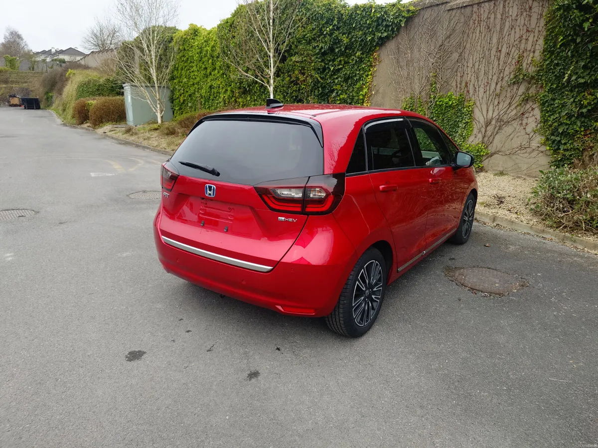 Honda Fit e:HEV Lux Honda Sensing - Image 5