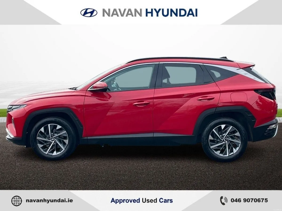 Hyundai Tucson 2WD Executive Plus *MANAGER SPECIAL - Image 4