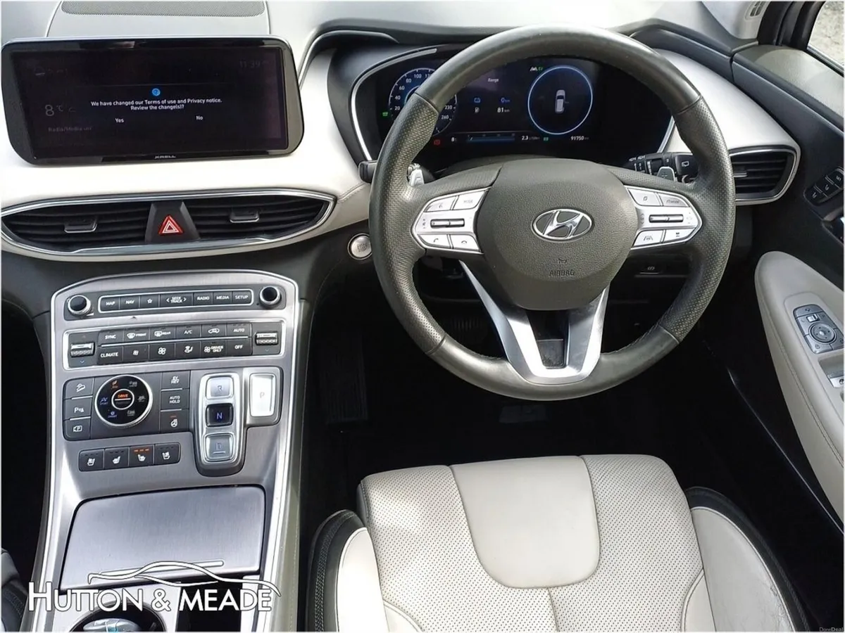 Hyundai Santa Fe Premium PHEV 1.6 Petrol 5dr - Image 4