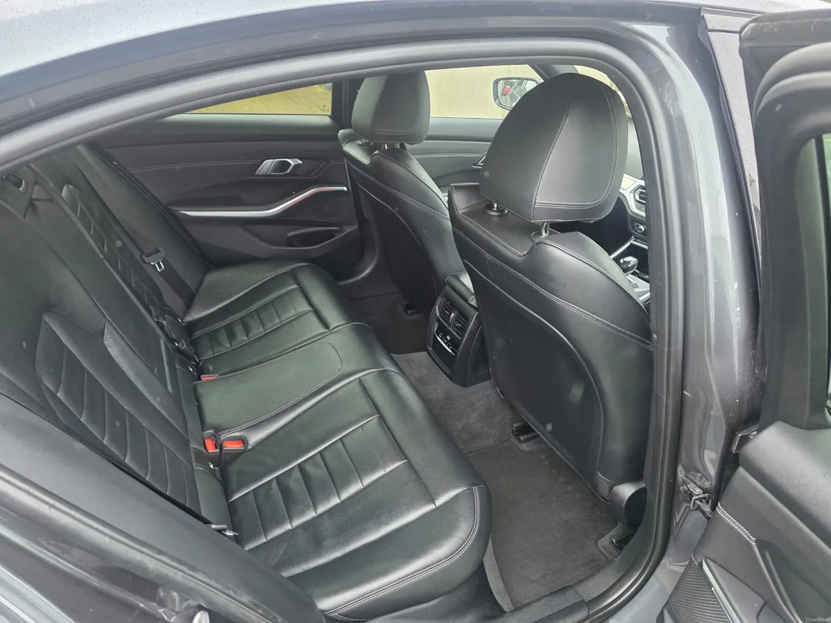 BMW 3-Series 2020 - Image 6
