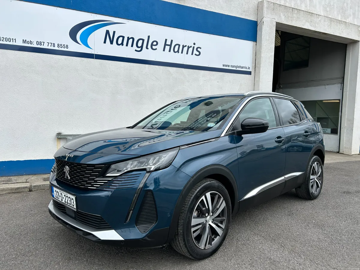 Peugeot 3008 AUTOMATIC. LOW KMS. - Image 1