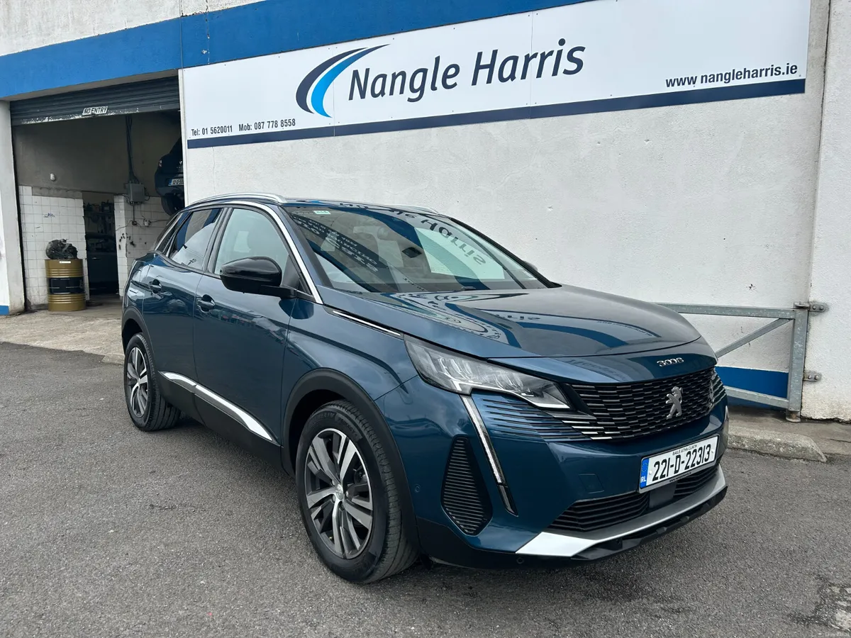 Peugeot 3008 AUTOMATIC. LOW KMS. - Image 4