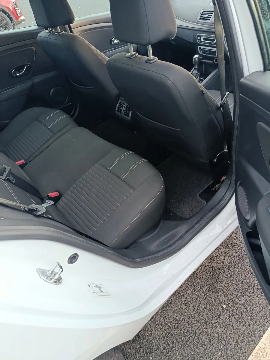 Renault Fluence 2016 - Image 2