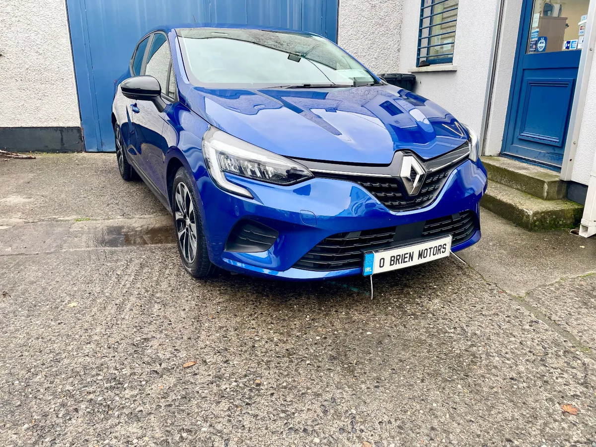 Renault Clio Equilibre 1.0TCE Petrol Manual,2023 - Image 1