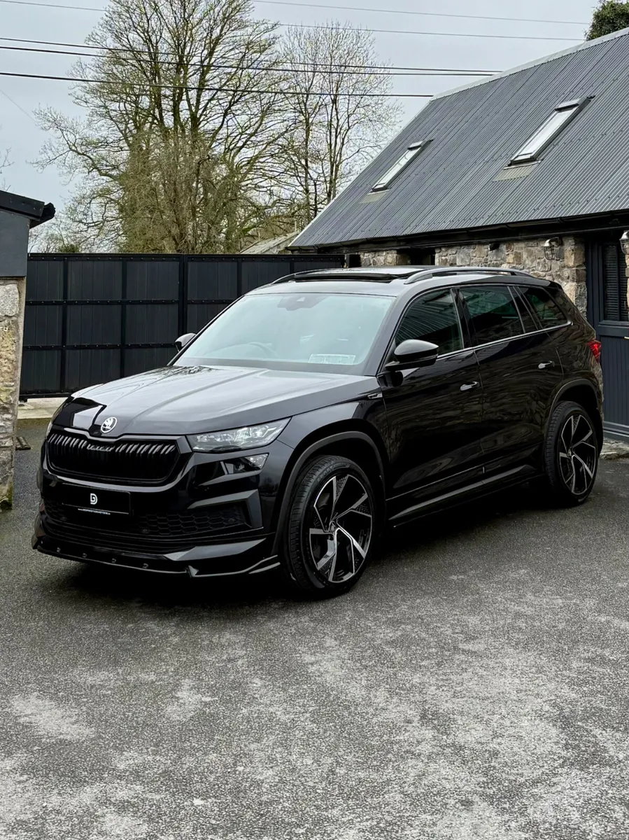 2022 SKODA KODIAQ SPORTLINE DSG 200 BHP BLACK PACK - Image 3