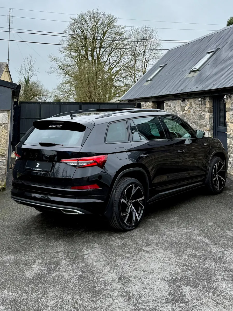 2022 SKODA KODIAQ SPORTLINE DSG 200 BHP BLACK PACK - Image 6