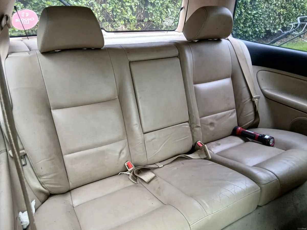 Volkswagen Golf 2001 - Image 4