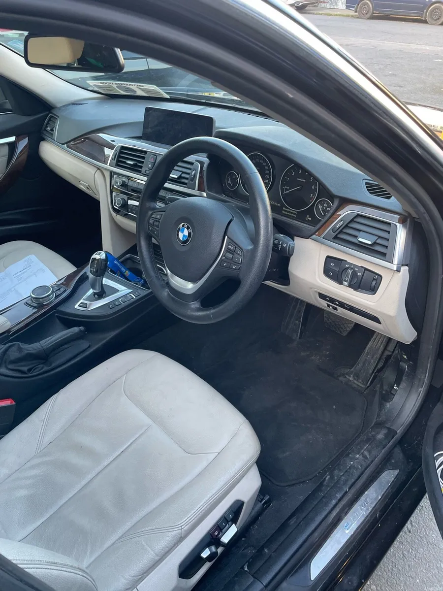 BMW 3-Series 2016 - Image 4