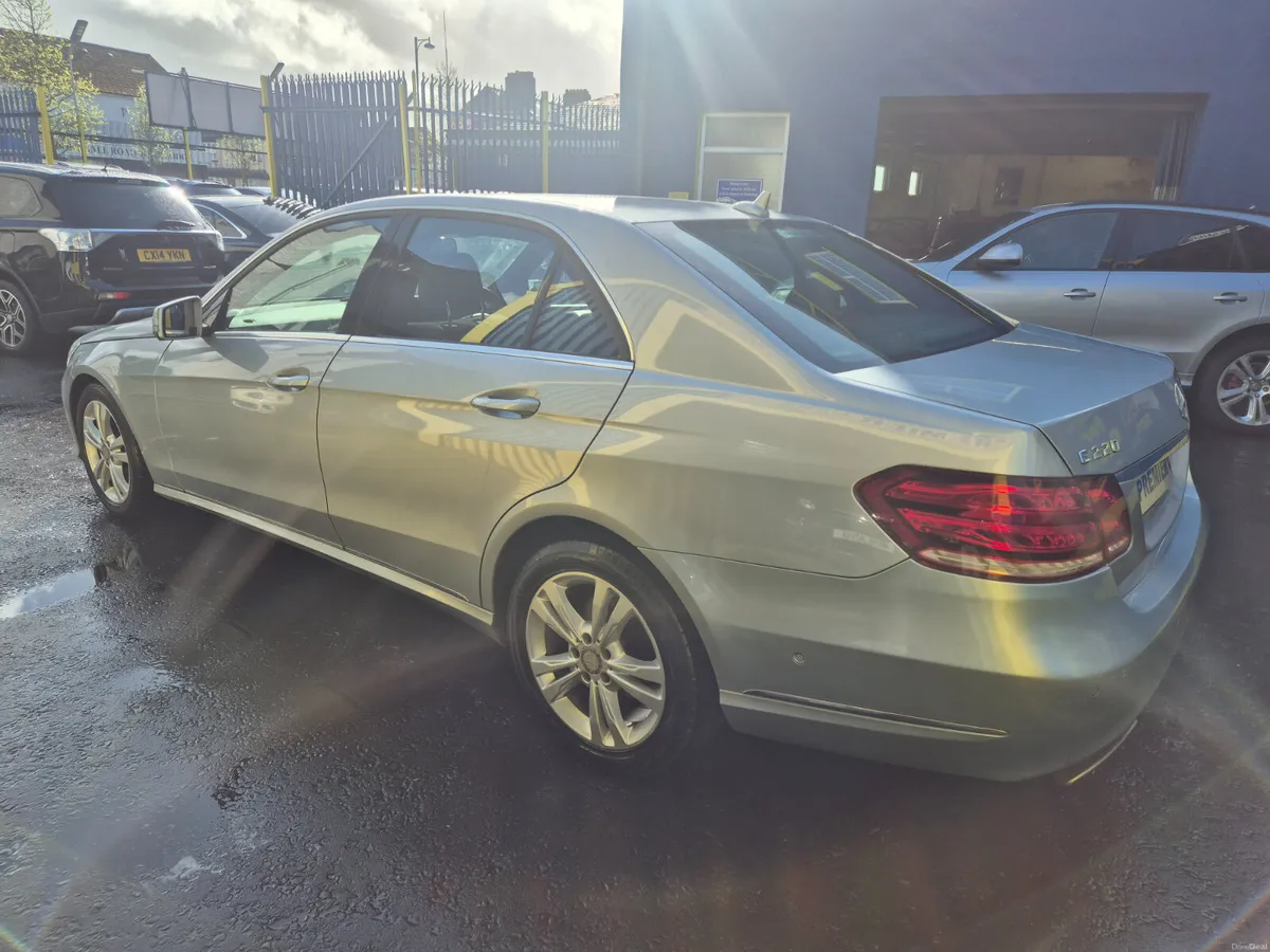 Mercedes-Benz E-Class 2013 - Image 4