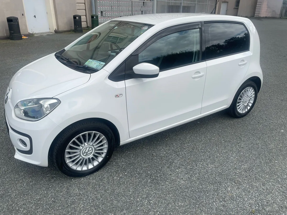 Volkswagen up Highline - Image 2