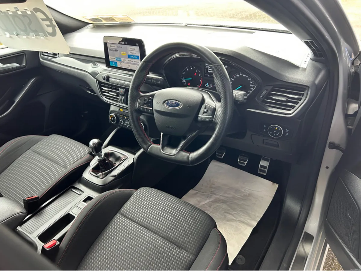 Ford Focus ST-LINE 5DR 1.0T 125 S6.2 M6 FW - Image 3