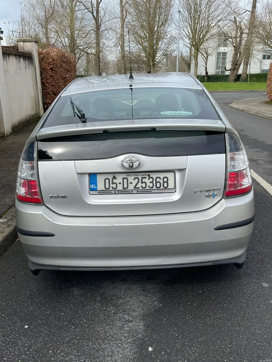 Toyota Prius - Image 4