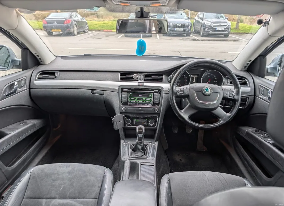 Skoda Superb 2010 - Image 3