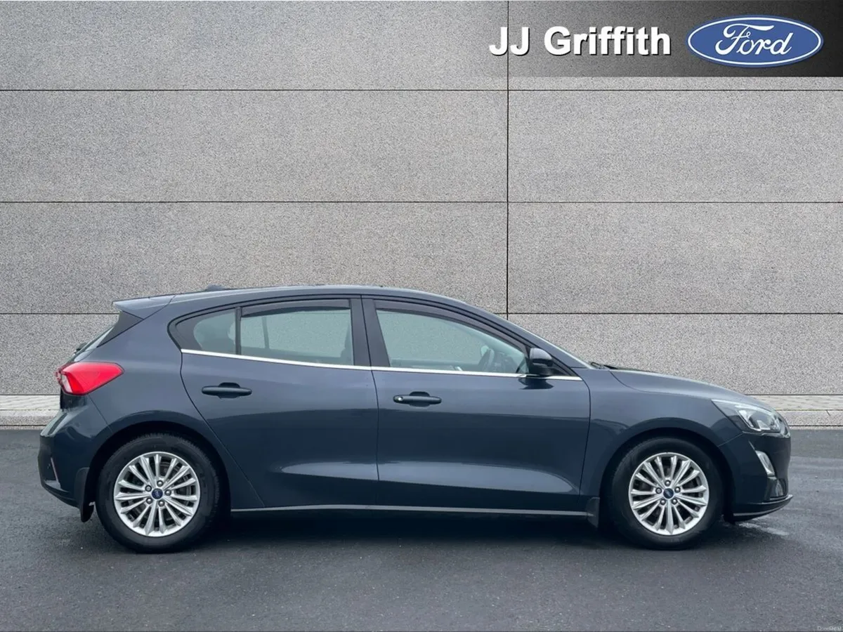 Ford Focus 1.5 TDCi 120PS Titanium - Image 4