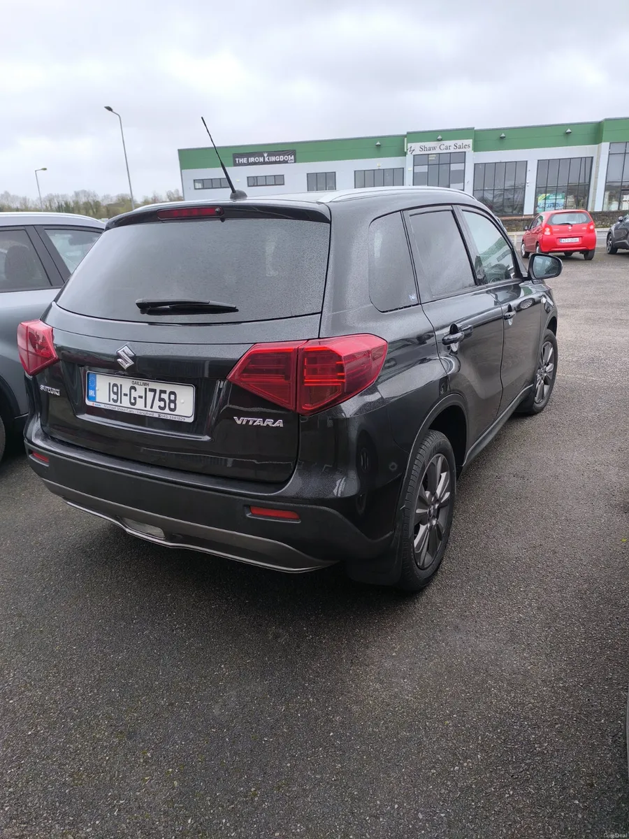 191 Suzuki Vitara  1.0 petrol.Low kilometres - Image 3