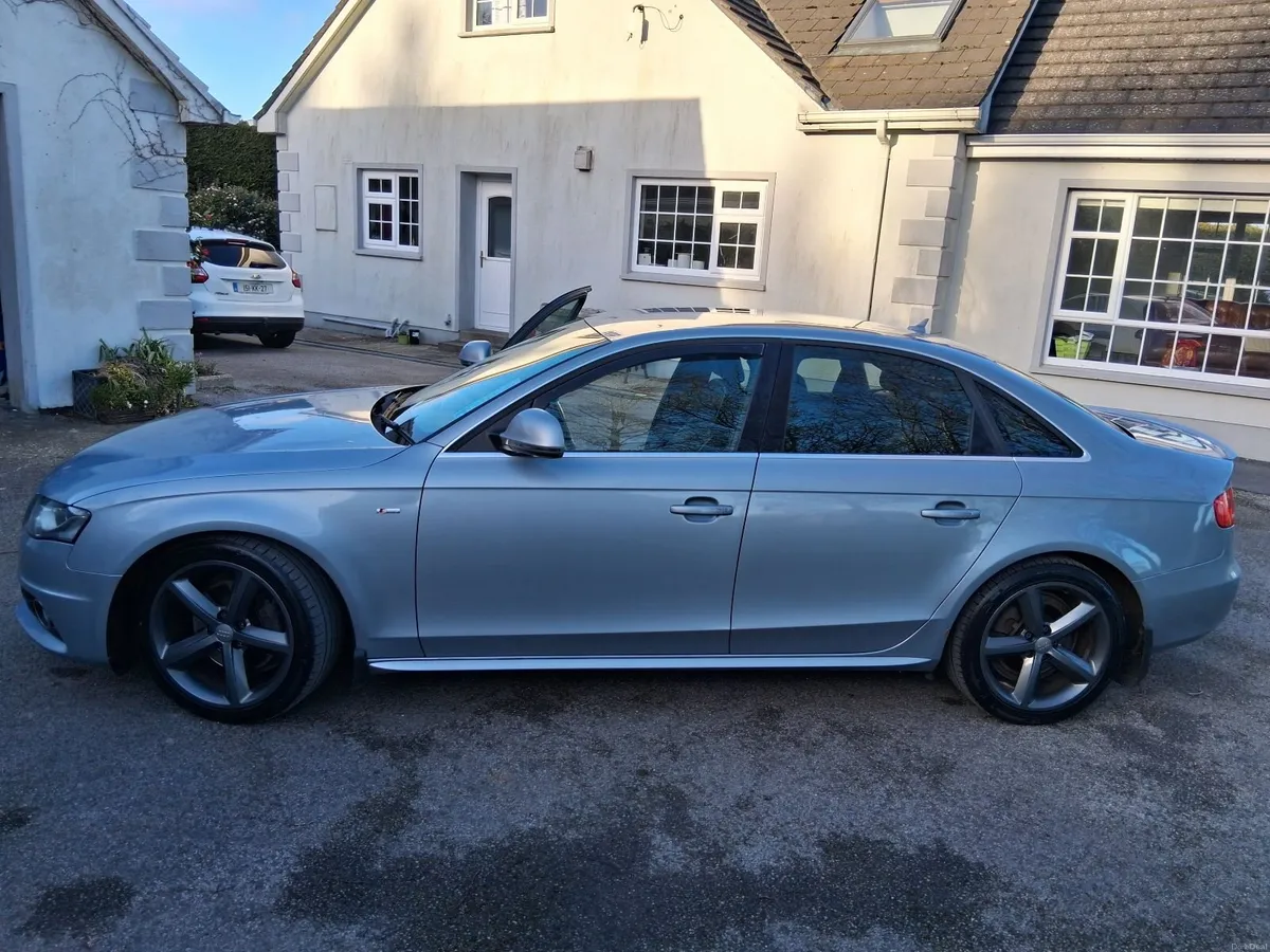 Audi A4 2009 s.line - Image 1