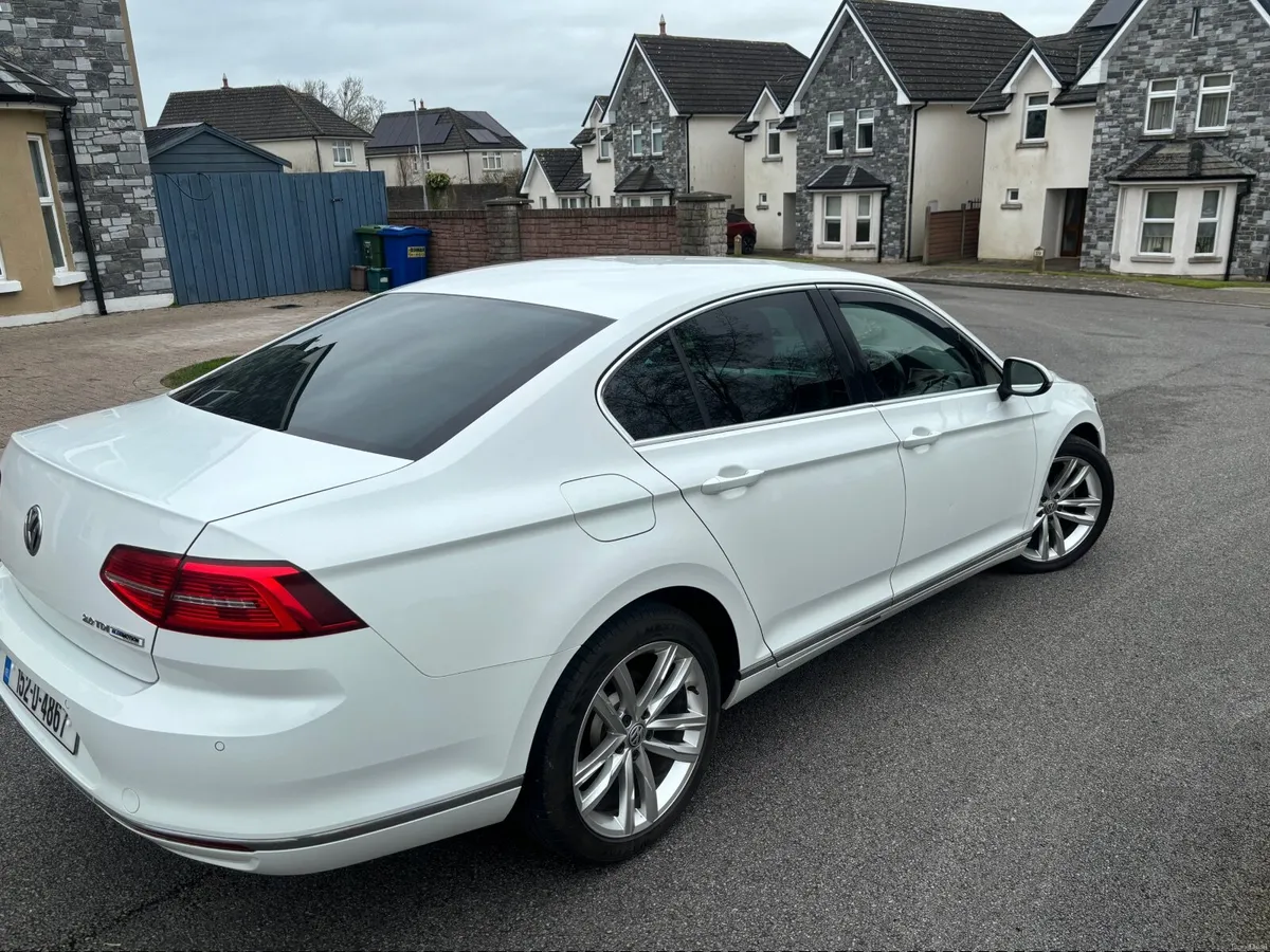 152 Volkswagen Passat 2.0 TDI 150 bhp high line - Image 2