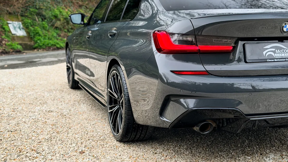 2021 (211) BMW 330e M-SPORT PRO PACK 290BHP *DRAVI - Image 3